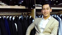 Ia mengenakan satu set pakaian berwarna krem dari atas hingga ke bawah. Veynindia Esaloni Pardede/detikHOT.