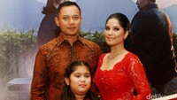 Annisa, Agus dan Almira saat ditemui di Djakarta Teater, Jakarta Pusat pada akhir pekan lalu. Pool/Gus Mun/detikFoto.