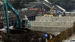 Perbaikan Jembatan Besi Latumenten