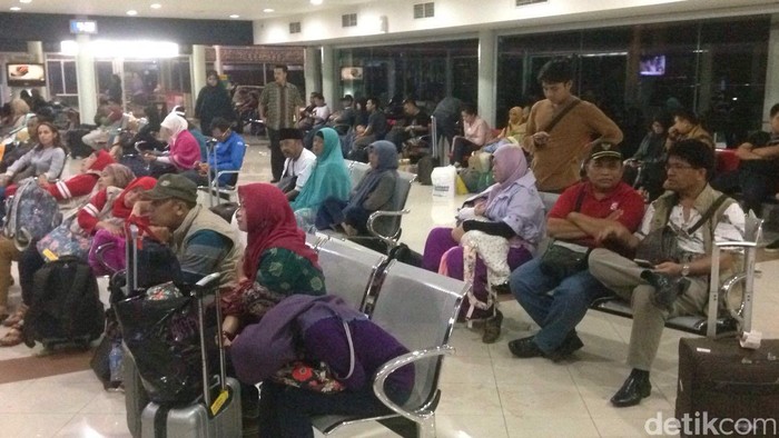 Hingga Pagi, Penumpang Lion Air yang Delay Belum Dapat Kepastian Terbang