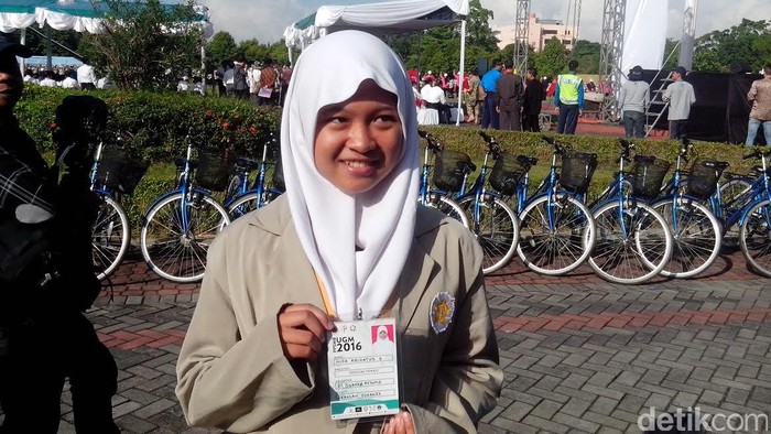 Kenalkan ini Nida Aqidatus Sholikah, Remaja 15 Tahun dan Mahasiswi Termuda UGM