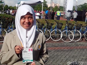 Kenalkan ini Nida Aqidatus Sholikah, Remaja 15 Tahun dan Mahasiswi Termuda UGM