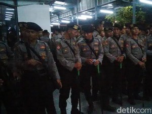 Polisi Terjunkan 1.000 Personel Amankan Demo Bonek di KLB PSSI di Ancol