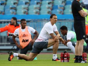 Wenger Nilai Usia Bisa Jadi Faktor Penghambat Ibrahimovic