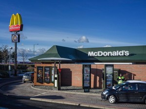 Viral! Video Tunawisma yang Diusir dari McDonalds Memicu Amarah Netizen