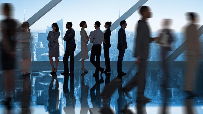 Meeting Sambil Jalan Bisa Jadi Cara Agar Pegawai Kantoran Lebih Aktif Bergerak