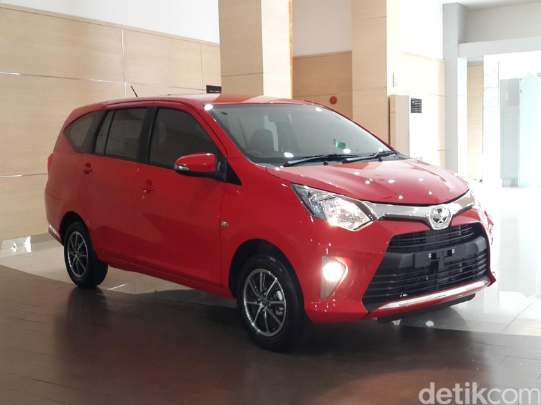 Mobil LCGC Toyota Calya. Foto: Istimewa Mobil LCGC Toyota Calya. Foto: Istimewa