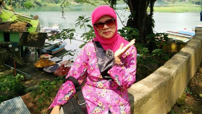 Didatangi Orang yang Minta Tolong, Poppy Lebih Semangat Melawan Kanker