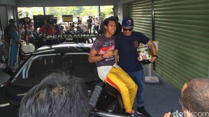 Ketika Sean Gelael Jadi Sopir Taksi