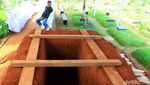Karangan Bunga di Pemakaman Mike Mohede