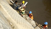 Pemprov DKI Jakarta terus bekerja keras melakukan normalisasi ciliwung yang akan menjadi target selanjutnya adalah kawasan bukit duri. 