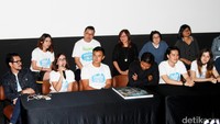 Sebelum acara pemutaran perdana, mereka menggelar jumpa pers. Pool/Gus Mun/detikFoto.