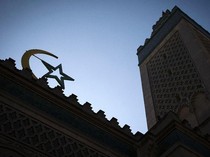 Tata Cara Masuk Masjid dan Doa yang Dianjurkan Nabi