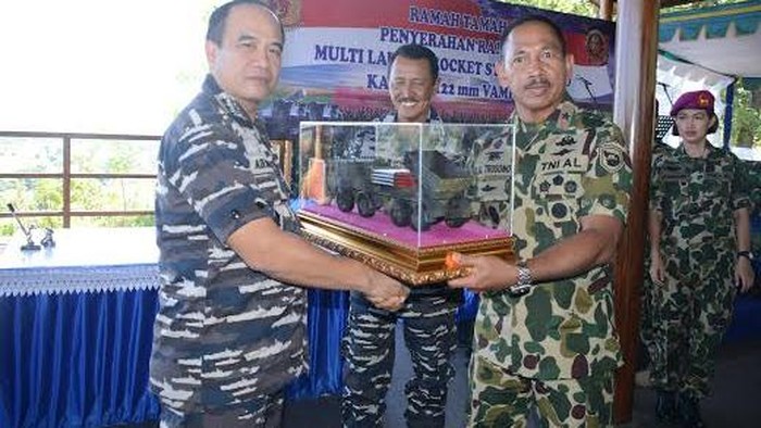 KSAL Serahkan 8 Alutsista ke Korps Marinir