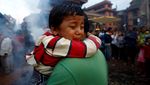 Pembakaran Setan di Festival Ghantakarna Nepal