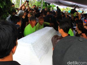 Delon: Tuhan Sayang Mike Mohede