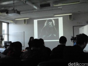 Antusiasnya Mahasiswa Australia Belajar Bahasa dan Hantu Indonesia