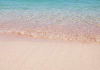 Pantai-pantai Ajaib yang Punya Pasir Berwarna Pink