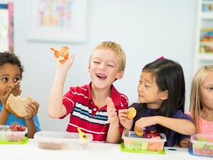 Awas, Anak Jadi Rentan Kegemukan Jika Hafal Produk Makanan di TV