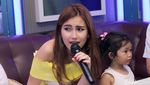 Ikut Karaokean Sama Ayu Ting Ting, Yuk!