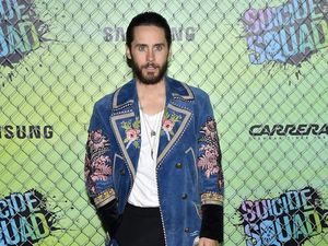 Keren! Jared Leto Pakai Baju Karya Desainer Indonesia di Konsernya