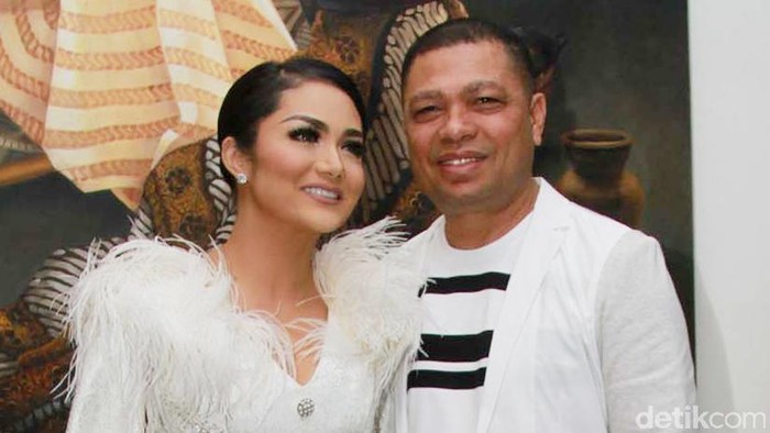 Krisdayanti & Raul Lemos di perilisan lagu Sleep to Dream dan In Love Again