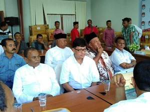 Cagub Aceh Apa Karya Daftar Jalur Independen, Bawa Satu Truk KTP Dukungan