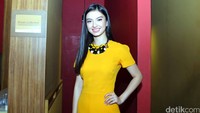 Raline saat ditemui di acara jumpa pers dan perilisan trailer film Terpana di kawasan Kemang, Jakarta Selatan, Rabu (3/8/2016). Pool/Noel/detikFoto.