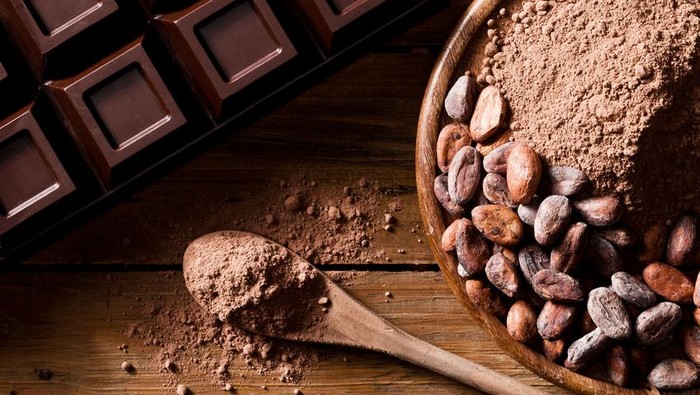 Cocoa nibs atau biji cokelat yang dipanggang adalah camilan sehat yang dapat Anda konsumsi kala menjalankan diet ketogenik. Dalam 100 gramnya ditemukan hanya 3,6 gram net karbo. (Foto: Thinkstock) Cocoa nibs atau biji cokelat yang dipanggang adalah camilan sehat yang dapat Anda konsumsi kala menjalankan diet ketogenik. Dalam 100 gramnya ditemukan hanya 3,6 gram net karbo. (Foto: Thinkstock)