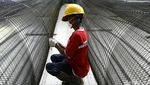 Melihat Produksi Beton Waskita