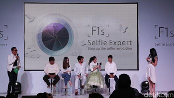 Suasana peluncuruan Oppo F1s. Aktor Reza Rahadian dan Chelsea Islan didapuk menjadi brand ambassador Oppo.  Foto: detikINET/Ari Saputra