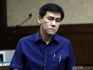 Dituntut 4 Tahun Penjara, Ariesman Widjaja Pilih Bungkam