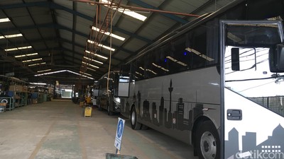 Menengok Pabrik Perakitan Bus di Bogor