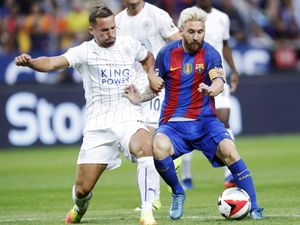 Barcelona Kalahkan Leicester 4-2