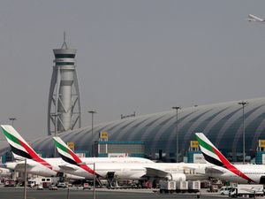 Timur Tengah Bergejolak, Bandara Dubai Tunda Seluruh Penerbangan