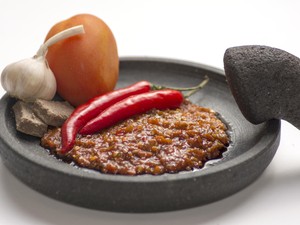 Ini 5 Pilihan Sambal Tradisional yang Bikin Makan Makin Seru