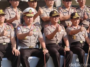 Ke Semarang, Kapolri Beri Penghargaan ke Polisi yang Cegah Bom di Mapolres Solo