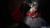 KPK terus menggali latar belakang penerimaan uang dari mantan Ketua PN Jakut yang juga Hakim tinggi medan Lilik Wahyudi dalam kasus suap kepada panitera PN Jakut Rohandi terkait kasus pengurusan perkara asusila yang dilakukan Saipul Jamil.