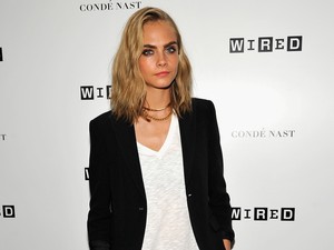 Cara Delevingne Dipecat Jadi Model Victorias Secret Karena Dianggap Gemuk?
