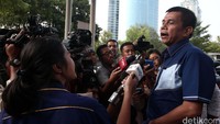 Main aja, jawab Hinca singkat saat ditanya maksud kedatangannya ke KPK oleh wartawan di Gedung KPK, Jalan HR Rasuna Said, Jakarta Selatan, Jumat (5/8/2016).