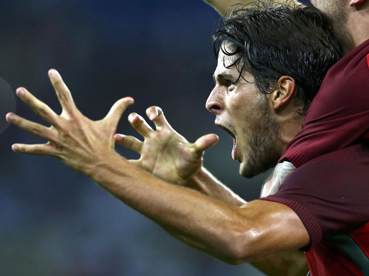 Portugal Kalahkan Argentina 2-0