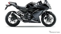 Warna hitam untuk Ninja 250.  Di Jepang motor dijual seharga 553.500 yen atau Rp 71,9 juta. Foto: Response