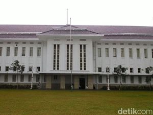 Aturan ESDM Mana yang Disebut Jokowi Mengganggu Investasi?