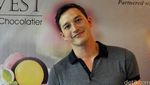 Mike Lewis dan Putra Semata Wayangnya