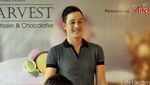 Mike Lewis dan Putra Semata Wayangnya