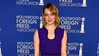 Artis 27 tahun itu kenakan dress ungu. Frazer Harrison/Getty Images/detikFoto.