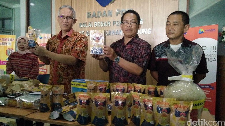 Pemilik Pabrik Snack Bikini di Depok Wanita 19 Tahun, Tidak Ditahan Pemilik Pabrik Snack Bikini di Depok Wanita 19 Tahun, Tidak Ditahan