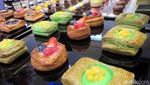 Menikmati Vanilla Bourbon Tea dengan Aneka Cake Mungil