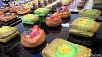 Ada juga danish srikaya Palembang yang unik buatan Sumeigo Michael Frans, Pastry chef di Lamoda, Plaza Indonesia.
