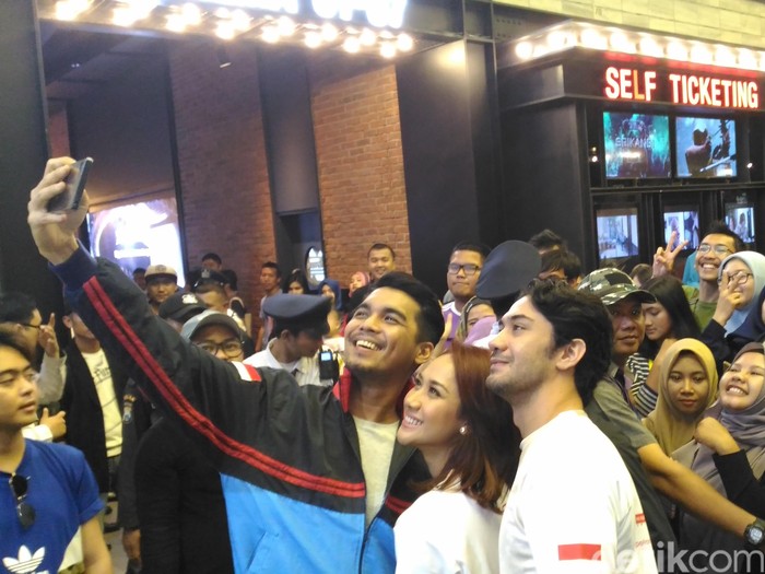 Pemain Film 3 Srikandi Sambangi Surabaya